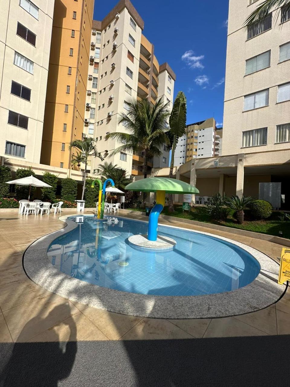 Caldas Novas - Prive Das Thermas II - Apto 3 Quartos - Parque Aquaticoアパートホテル エクステリア 写真